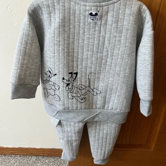 Mickey and Friends Gray Sweatshirt and Pants Set - Picture 4 of 6
